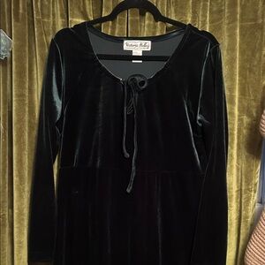 Elegant Green Velvet Dress